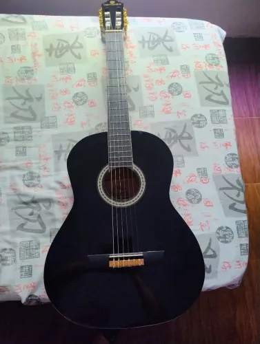 Violão acústico + capostraste + palhetas + capa 