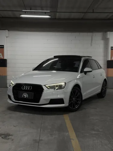 Audi A3 Sportback c/ Teto Solar 2019