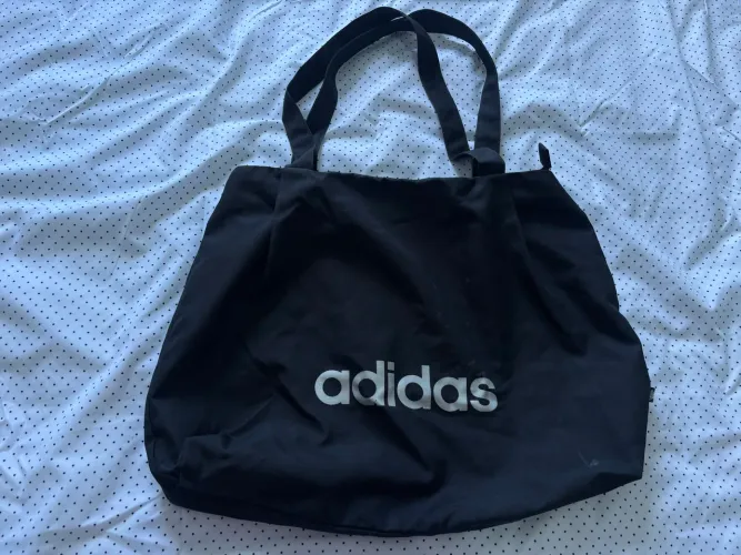 BOLSA SACOLA COM ZÍPER PRETA ADIDAS