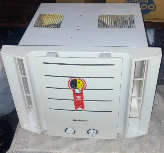 Ar Condicionado de Janela 9.000 BTUs