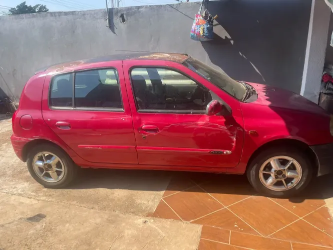 Renault Clio Rn/alize/expr./1.0 Hi-power 16V 5P 2002