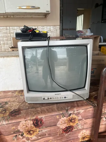tv de tubo, funcionando 