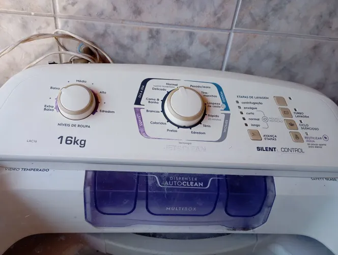 Máquina de lavar roupas Eletrolux 16 kg