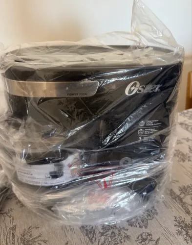 Batedeira Planetária Oster 750w (Nunca Utilizada)