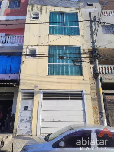 Sobrado à venda no Jardim Record - Taboão da Serra/SP - 190m² - 2 suítes