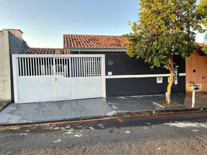 Alugo Casa de frente direto com proprietário 
