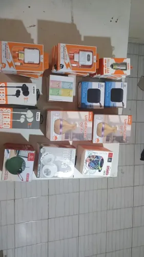 Vendo Kit de eletrônicos e Acessórios