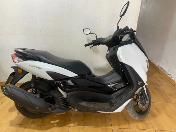 Yamaha NMAX 160 cilindradas transição automática