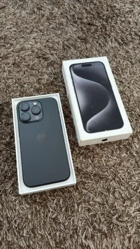 iPhone 15 pro 256 gigas 