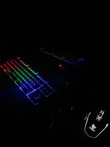TECLADO E MOUSE GAMER (RGB)