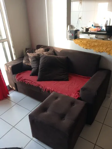 Vendo sofá 3 lugares 