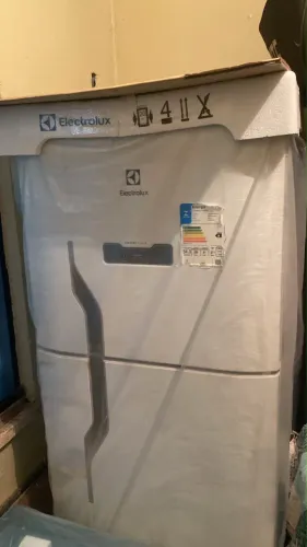 Geladeira NOVA Eletrolux Frost Free Duplex