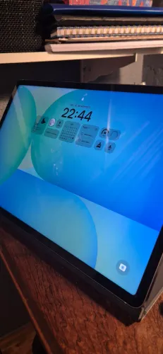 Samsumg galaxy tab s10 fe +