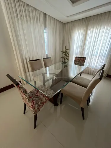 Mesa de jantar