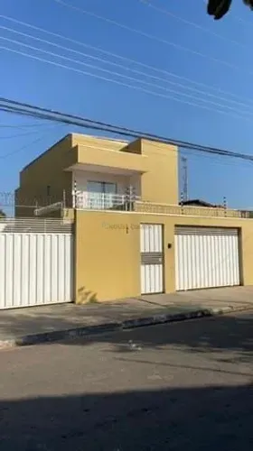Casa com sobrado a venda no Jardim Califórnia
