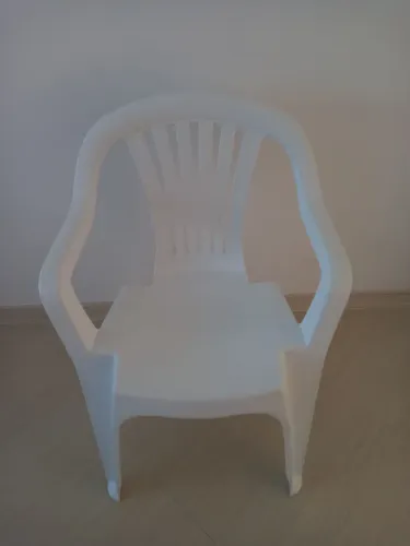 Poltrona Plastica