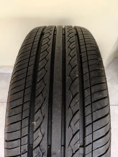 Pneu 205/60R16