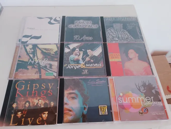 Lote 20 CDs de músicas variados originais