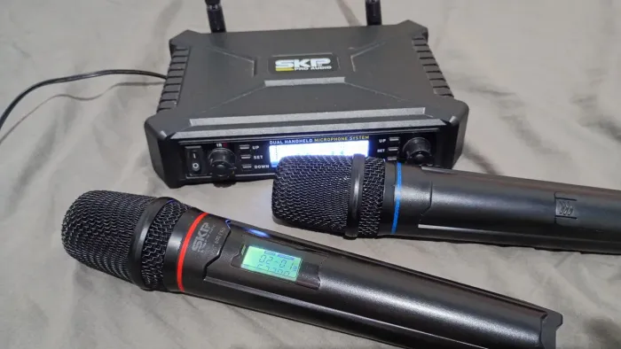 Microfone Duplo sem fio SKP UHF 600 PRO