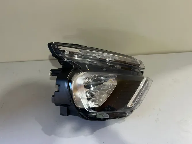 Farol direito C3 / Basalt / Aircross 2022/2023/2024/2025/2026