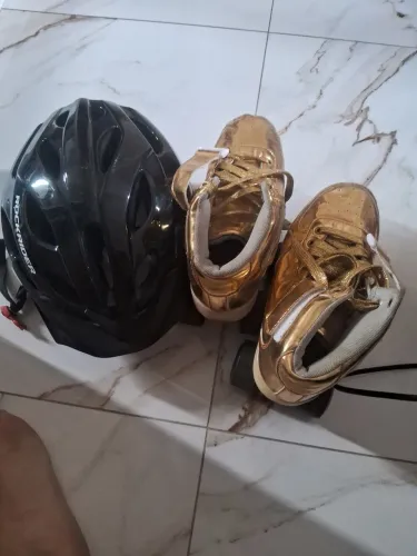 Patins + Capacete - Ótimo estado
