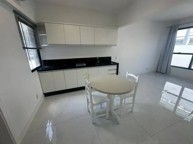 Locação | 55m² privativos e 1 quarto - Centro, em Florianópolis.