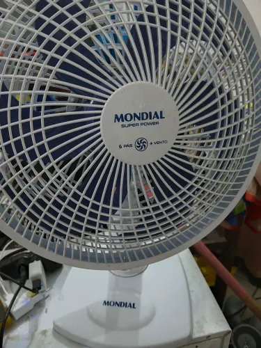Ventilador Mondial pequeno