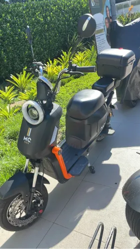 Vendo moto elétrica com 6 meses de uso 