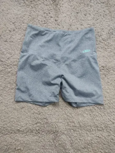 Short Fitness Cinza