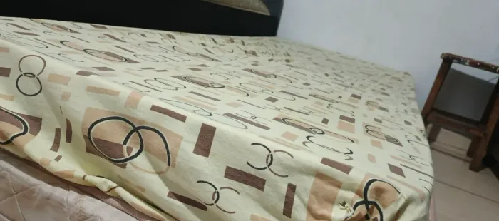COLCHÃO DE SOLTEIRO EM BOM ESTADO