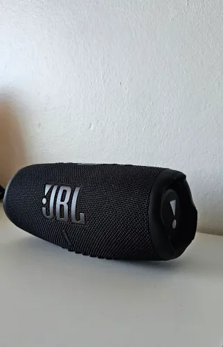 JBL CHARGE 5 EXCELENTE ESTADO 