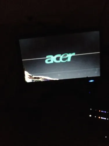 Monitor acer 14/polg funcionando obs: vai com o cabo de energia 