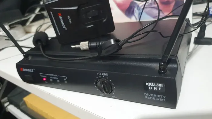 Microfone KRU 301 UHF