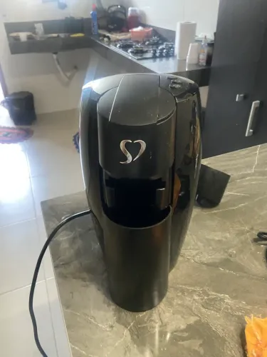 Cafeteira 3 corações nova usada apenas 3 vezes