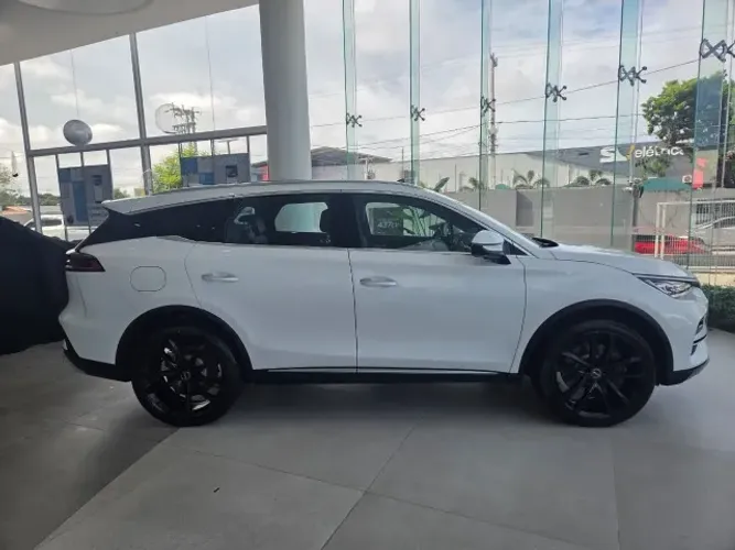 BYD Tan EV 4X4 (elétrico) 2025