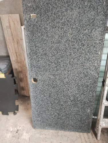 Vendo duas tábuas pra  balcão forada tamanho 1.20 de comprimento por 60 de largura 