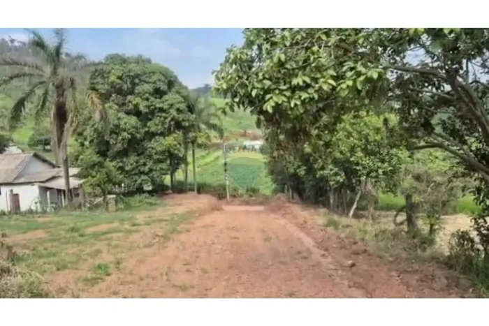 Terreno/chacara casa simples Atibaia - SP - Possível construção de chalés