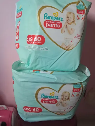 Fralda pampers premium care