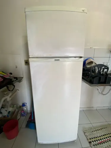 vende-se geladeira usada!!