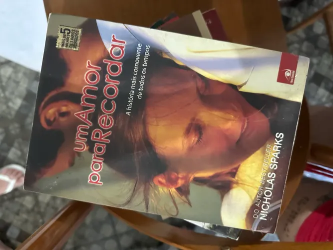 Livro Um amor para de recordar