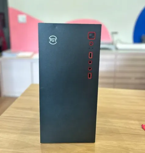 CPU + teclado + mouse + adaptador wi-fi