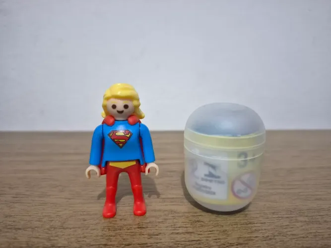 Playmobil Supergirl Kinder Ovo 