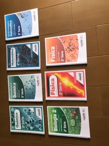Livros Bernoulli e apostilas