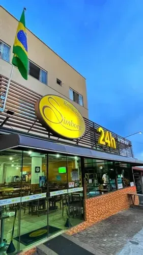 Garçom / Auxiliar de Cozinha vaga emprego Restaurante