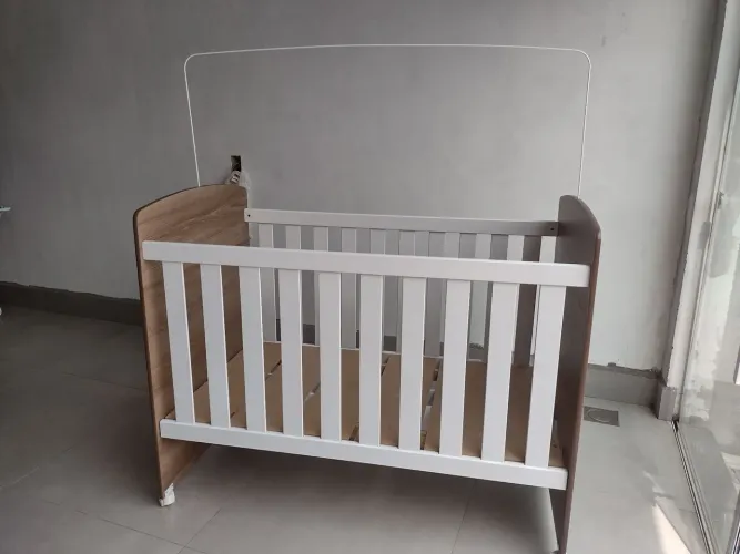 Berço vira mini cama