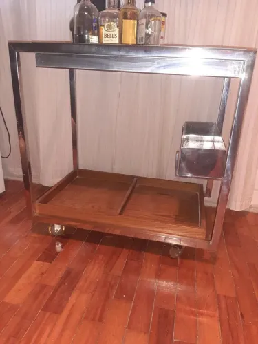 Carrinho de bebidas em inox retangular com as medidas 50x80