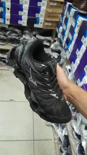 Tênis Mizuno Preto Prata