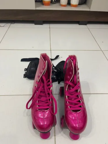 Vende-se um patins retrô 