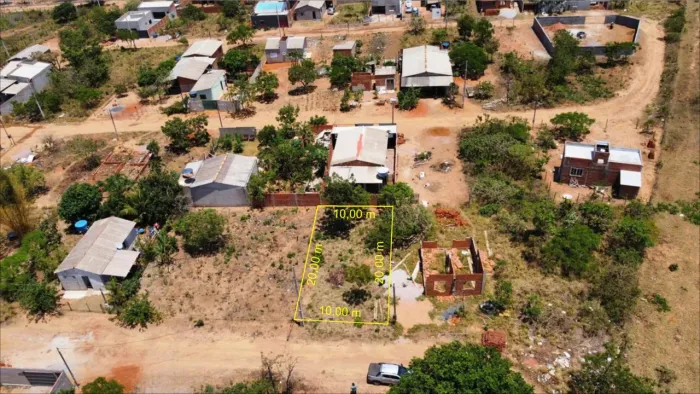 Vende-se terreno no bairro Altos da Chapada em Chapada dos Guimarães.