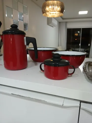Conjunto de utensílios de cozinha esmaltados